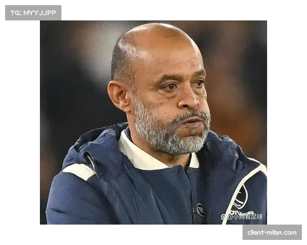 努诺·桑托低位防守战术 西汉姆联限制曼联进攻复盘