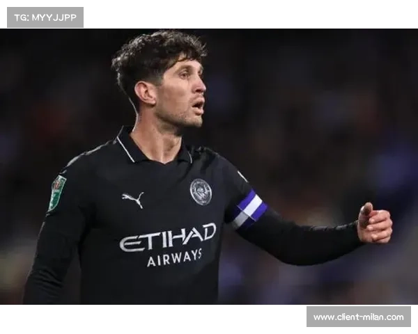 曼城防线深度优势，迪亚斯斯通斯组合稳定性高于皇马临时中卫搭档